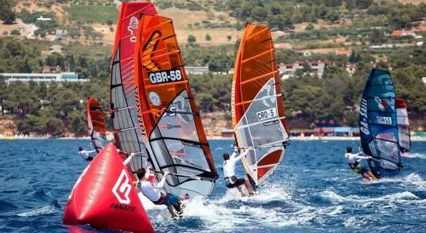 Windsurf in Bol
